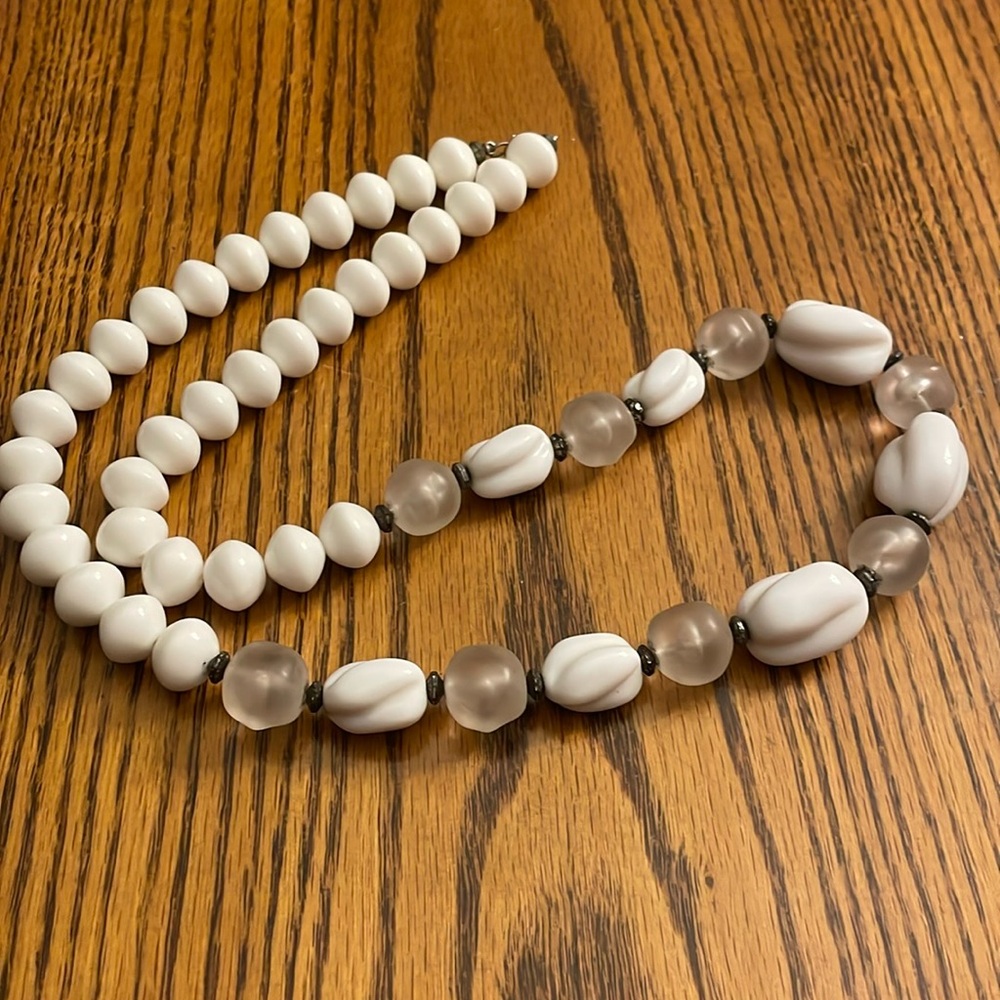 Unmarked 28” Multi-beaded Chain